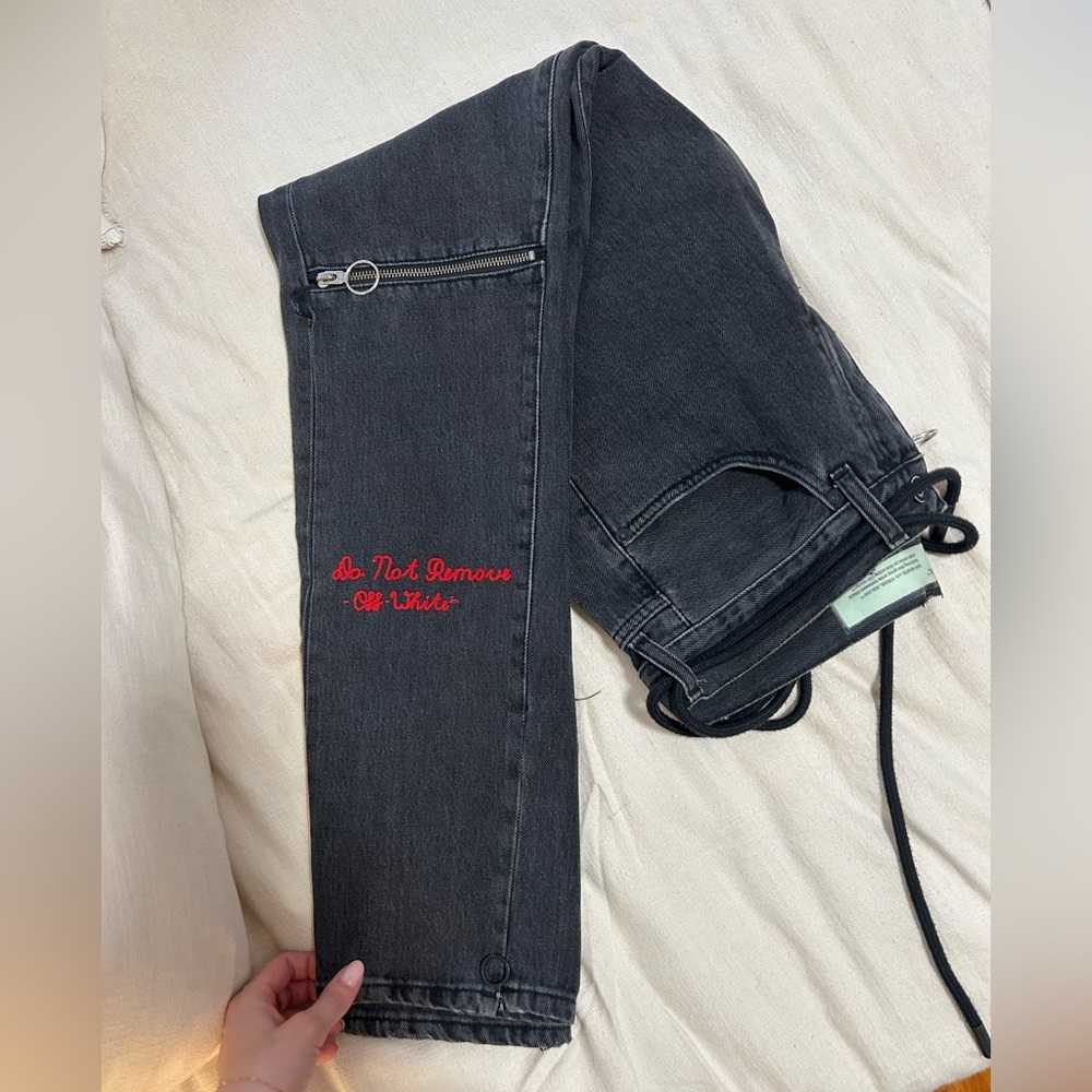 Off-White Men’s Black Embroidered Jeans